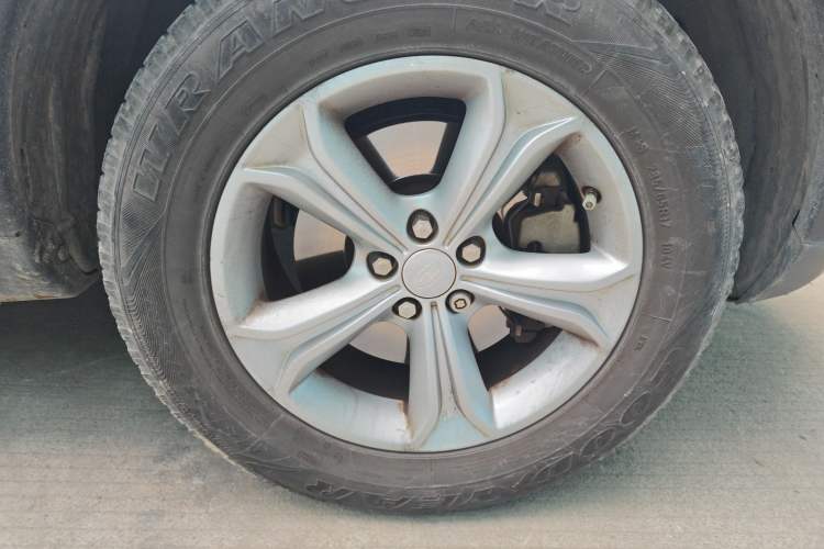 Used Land Rover Discovery Sport 2016 2.0T S Right Front Wheel Hub