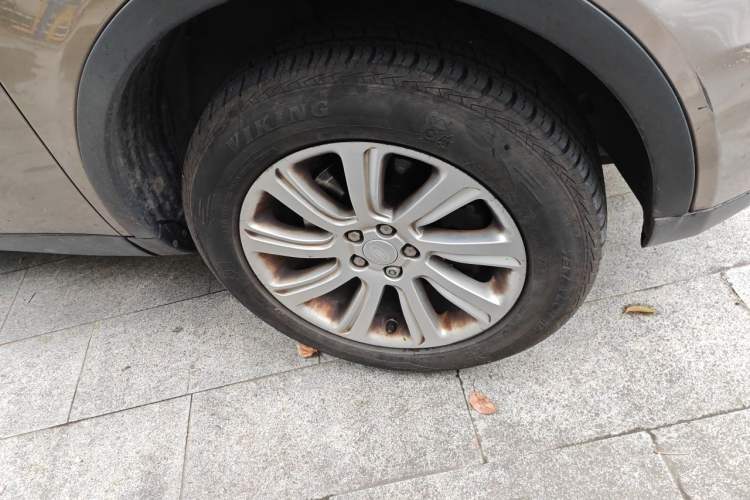 Used Land Rover Discovery Sport 2016 2.0T SE Right Front Wheel Hub