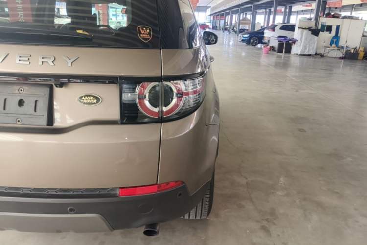 Used Land Rover Discovery Sport 2016 2.0T SE Right Rear Taillight