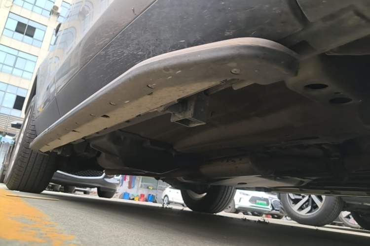 Used Land Rover Discovery Sport 2016 2.0T SE Right Side Sill
