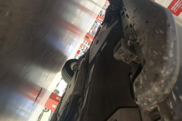 Used Land Rover Discovery Sport 2016 2.0T SE Right Side Sill