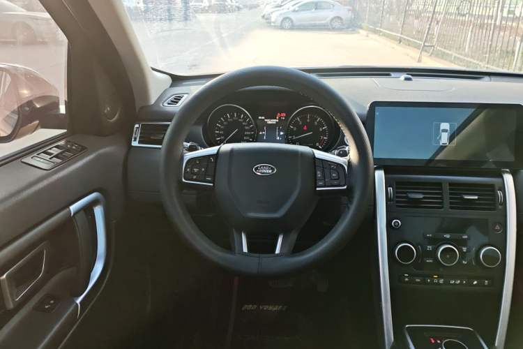 Used Land Rover Discovery Sport 2016 2.0T SE Steering Wheel