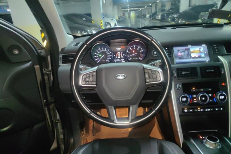 Used Land Rover Discovery Sport 2016 2.0T SE Steering Wheel
