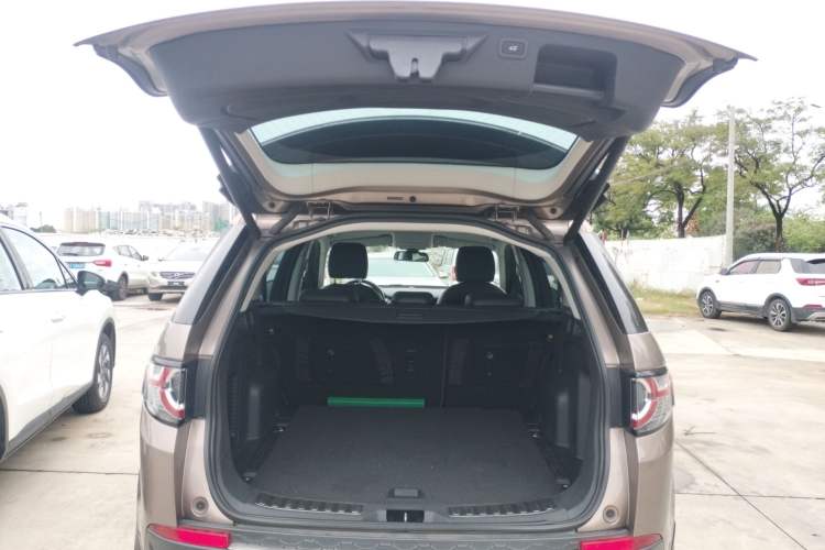 Used Land Rover Discovery Sport 2016 2.0T SE Trunk