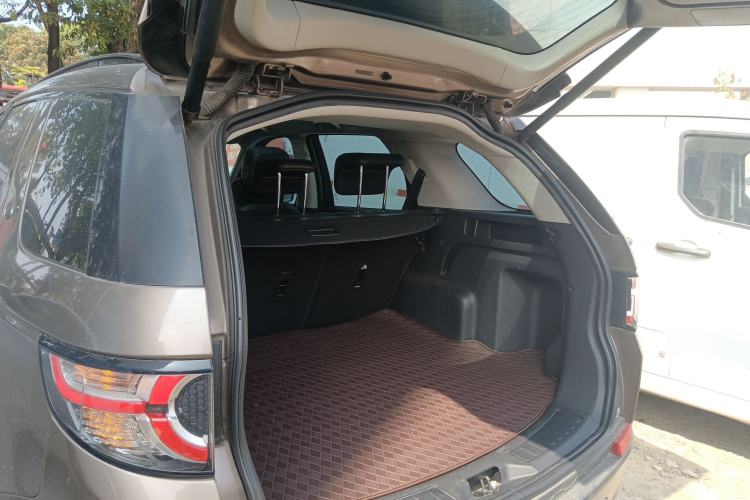 Used Land Rover Discovery Sport 2016 2.0T SE Trunk