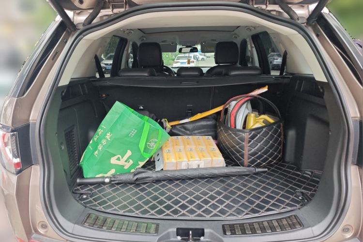 Used Land Rover Discovery Sport 2016 2.0T SE Trunk