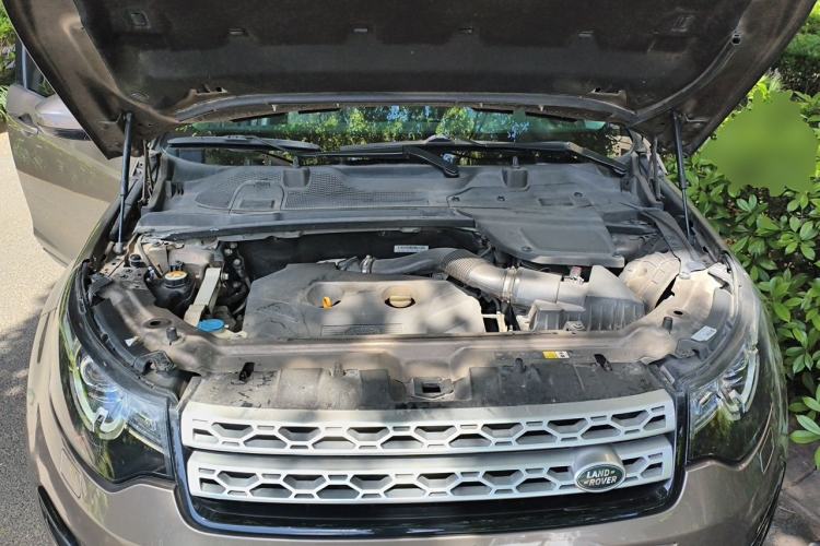 Used Land Rover Discovery Sport 2016 2.0T HSE Engine Bay