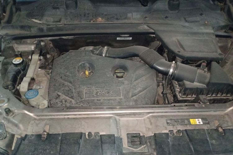 Used Land Rover Discovery Sport 2016 2.0T SE Engine Bay