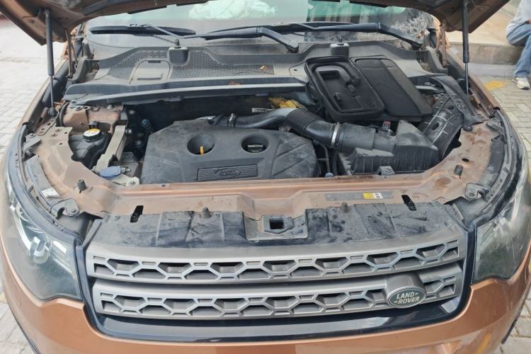 Used Land Rover Discovery Sport 2016 2.0T Limited-Edition Launch Engine Bay