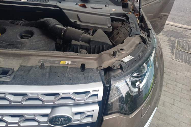 Used Land Rover Discovery Sport 2016 2.0T HSE LUXURY Engine Bay Left