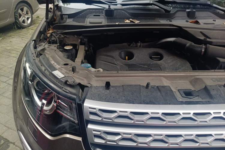 Used Land Rover Discovery Sport 2016 2.0T HSE LUXURY Engine Bay Right