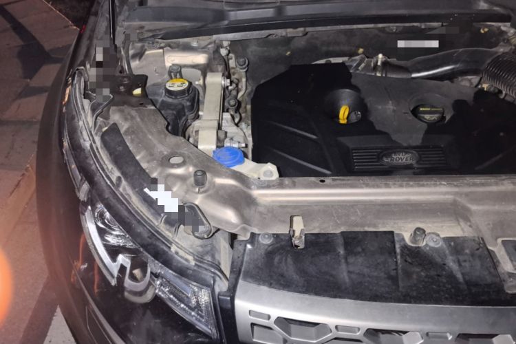 Used Land Rover Discovery Sport 2016 2.0T SE Engine Bay Right