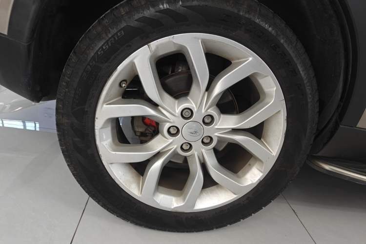 Used Land Rover Discovery Sport 2016 2.0T HSE Exterior 8