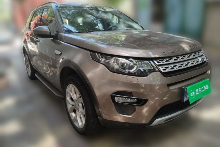 Used Land Rover Discovery Sport 2016 2.0T HSE Front Right 45 Deg