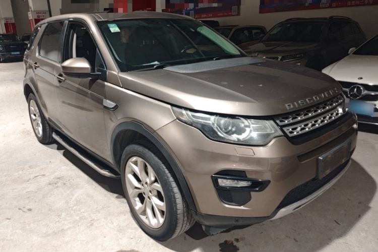 Used Land Rover Discovery Sport 2016 2.0T HSE Front Right 45 Deg