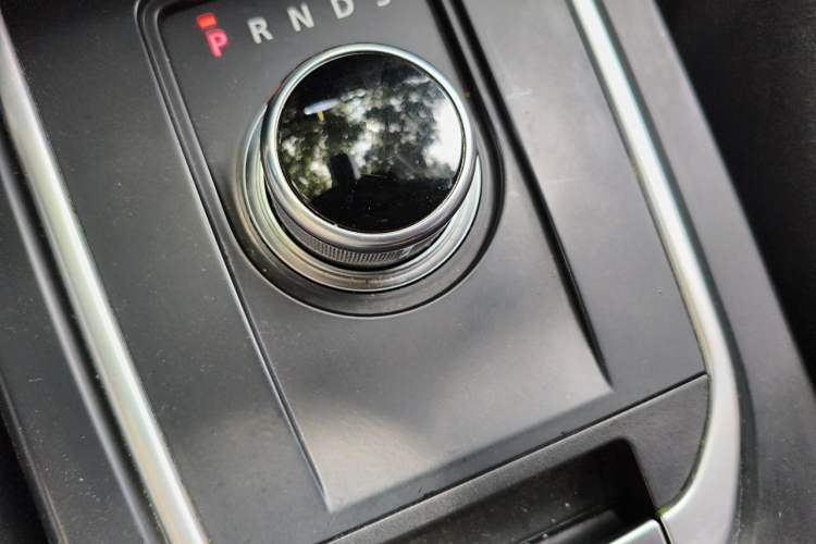 Used Land Rover Discovery Sport 2016 2.0T HSE Gear Lever