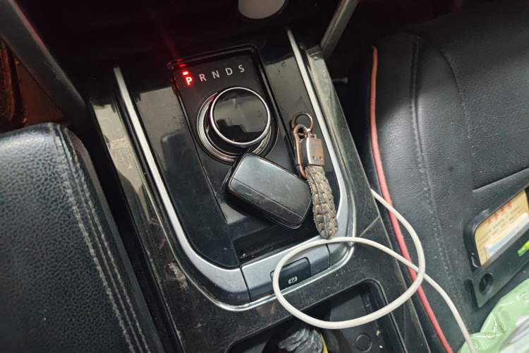 Used Land Rover Discovery Sport 2016 2.0T HSE Gear Lever