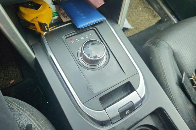 Used Land Rover Discovery Sport 2016 2.0T Limited-Edition Launch Gear Lever