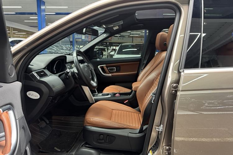 Used Land Rover Discovery Sport 2016 2.0T HSE LUXURY Interior 1
