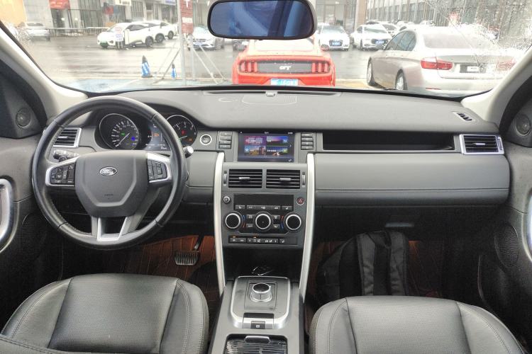 Used Land Rover Discovery Sport 2016 2.0T HSE Interior 2