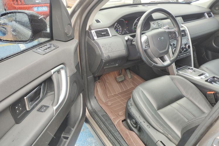 Used Land Rover Discovery Sport 2016 2.0T HSE Interior 3