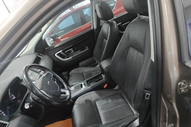 Used Land Rover Discovery Sport 2016 2.0T HSE Left Front Seat