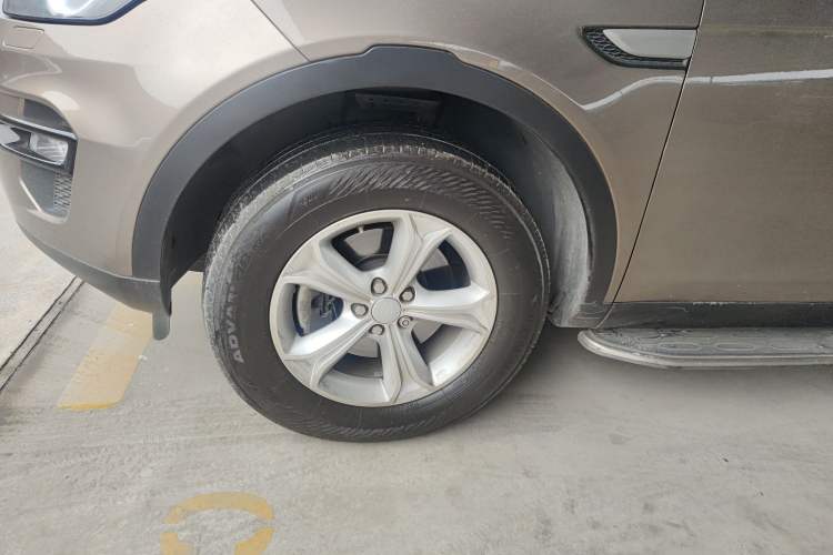 Used Land Rover Discovery Sport 2016 2.0T S Left Front Wheel Hub
