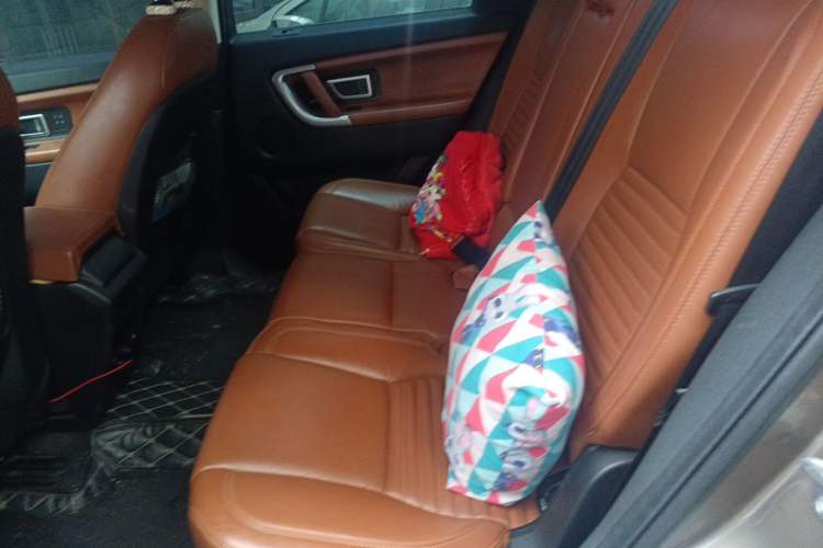 Used Land Rover Discovery Sport 2016 2.0T HSE LUXURY Left Rear Seat