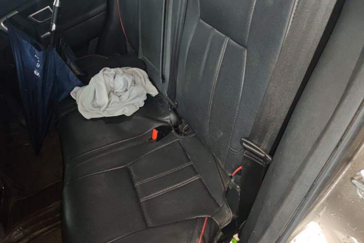 Used Land Rover Discovery Sport 2016 2.0T HSE Left Rear Seat