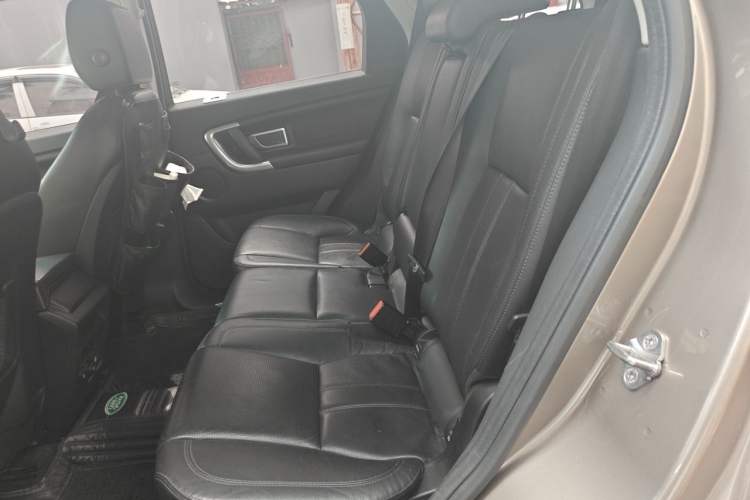 Used Land Rover Discovery Sport 2016 2.0T HSE Left Rear Seat
