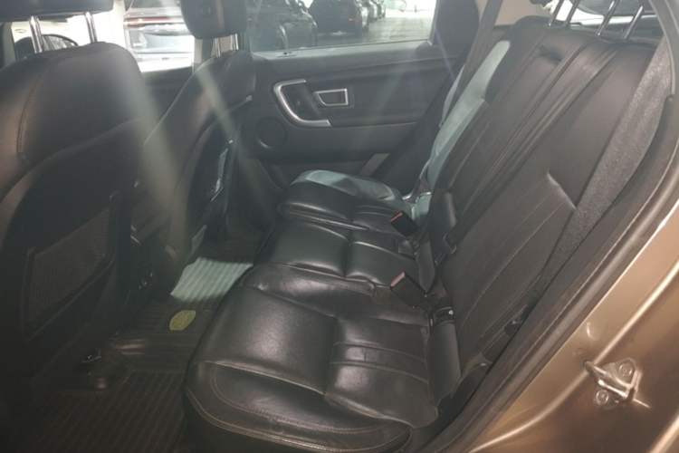 Used Land Rover Discovery Sport 2016 2.0T HSE Left Rear Seat