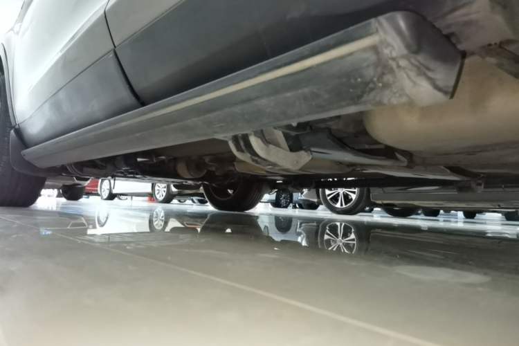 Used Land Rover Discovery Sport 2016 2.0T HSE Left Side Sill
