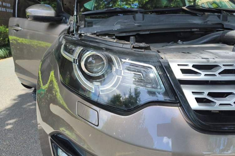 Used Land Rover Discovery Sport 2016 2.0T HSE Right Front Headlight