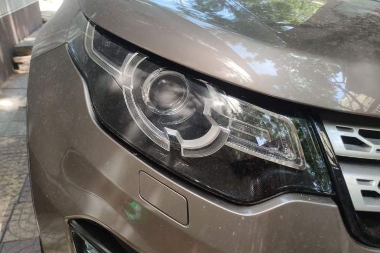 Used Land Rover Discovery Sport 2016 2.0T HSE Right Front Headlight