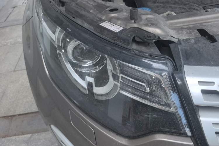 Used Land Rover Discovery Sport 2016 2.0T HSE Right Front Headlight