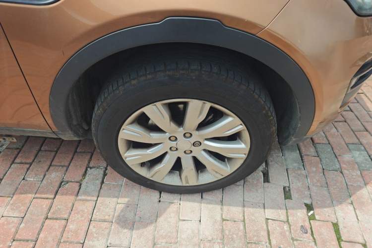 Used Land Rover Discovery Sport 2016 2.0T Limited-Edition Launch Right Front Wheel Hub