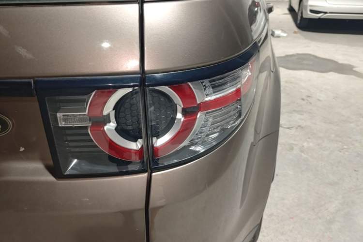 Used Land Rover Discovery Sport 2016 2.0T HSE Right Rear Taillight