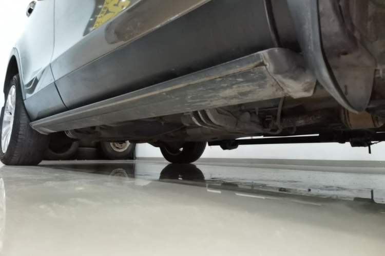 Used Land Rover Discovery Sport 2016 2.0T HSE Right Side Sill