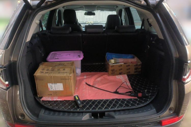 Used Land Rover Discovery Sport 2016 2.0T HSE Trunk