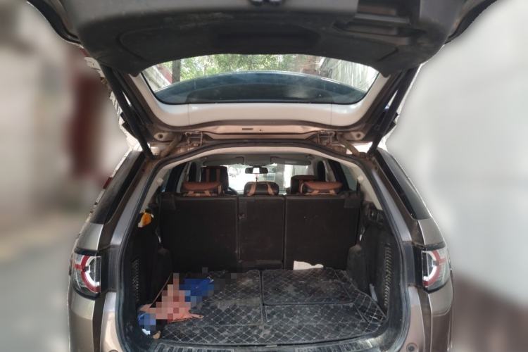 Used Land Rover Discovery Sport 2016 2.0T HSE Trunk