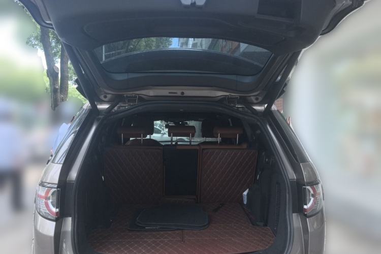 Used Land Rover Discovery Sport 2016 2.0T HSE Trunk