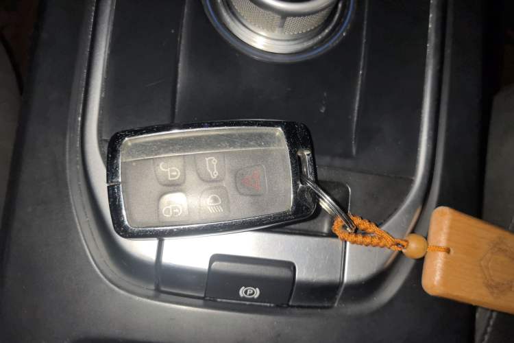 Used Land Rover Discovery Sport 2016 2.0T SE Vehicle Key