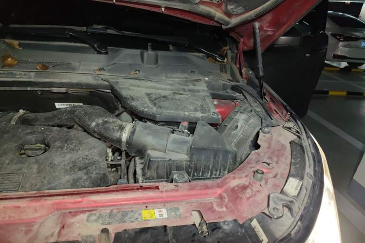 Used Land Rover Discovery Sport 2016 2.0T HSE Engine Bay Left