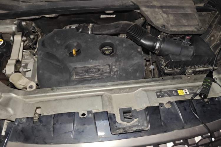 Used Land Rover Discovery Sport 2016 2.0T SE Engine Bay
