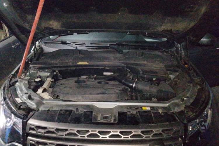 Used Land Rover Discovery Sport 2016 2.0T SE Engine Bay