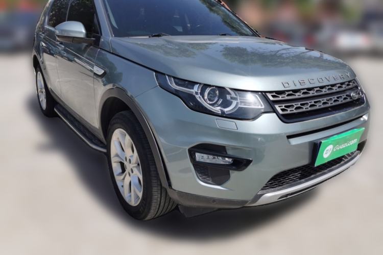 Used Land Rover Discovery Sport 2016 2.0T HSE Front Right 45 Deg