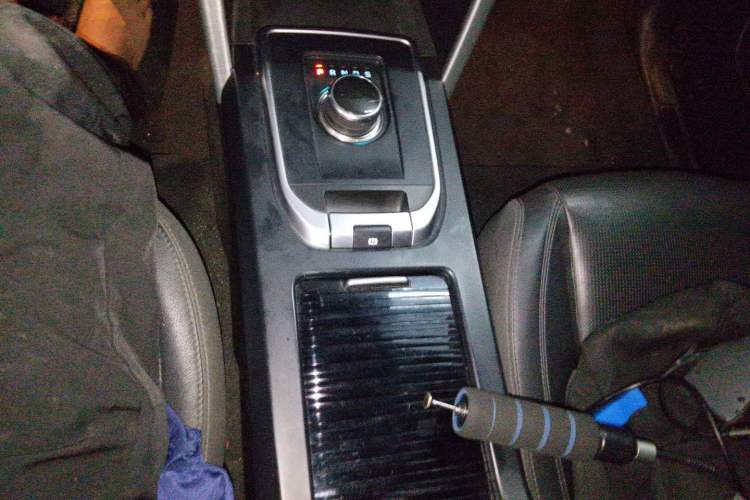 Used Land Rover Discovery Sport 2016 2.0T SE Gear Lever