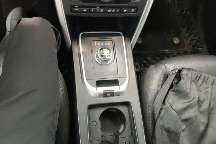 Used Land Rover Discovery Sport 2016 2.0T HSE Gear Lever
