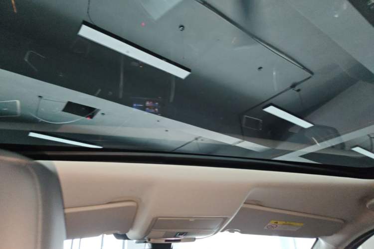 Used Land Rover Discovery Sport 2016 2.0T SE Headliner