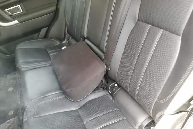 Used Land Rover Discovery Sport 2016 2.0T HSE Left Rear Seat